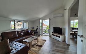 Cozy, Fully Equipped, Free Parking&Wifi, Quiet, 2Bd