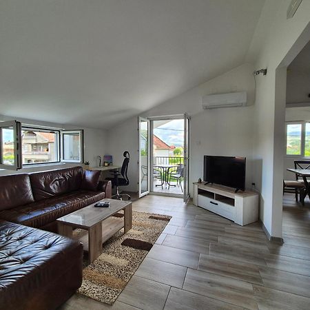 Апартаменты Cozy, Fully Equipped, Free Parking&Wifi, Quiet, 2Bd Подгорица Экстерьер фото