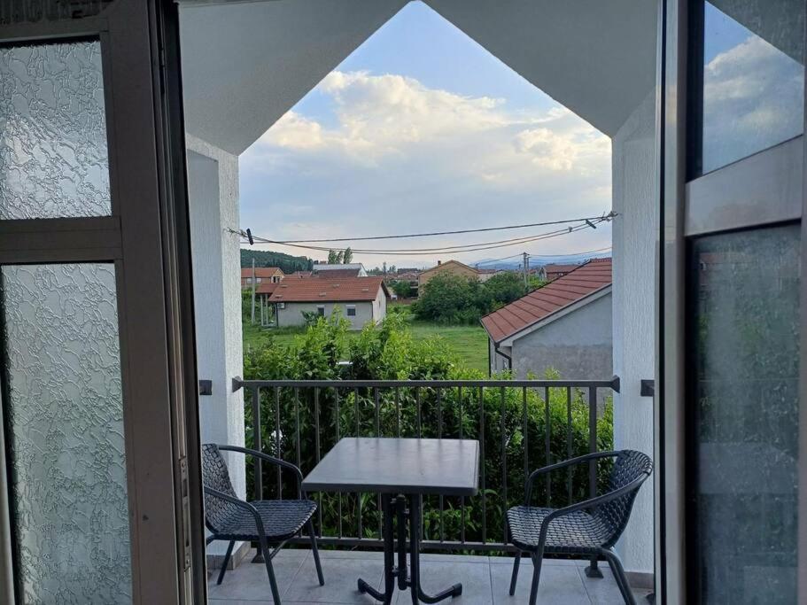 Апартаменты Cozy, Fully Equipped, Free Parking&Wifi, Quiet, 2Bd Подгорица Экстерьер фото
