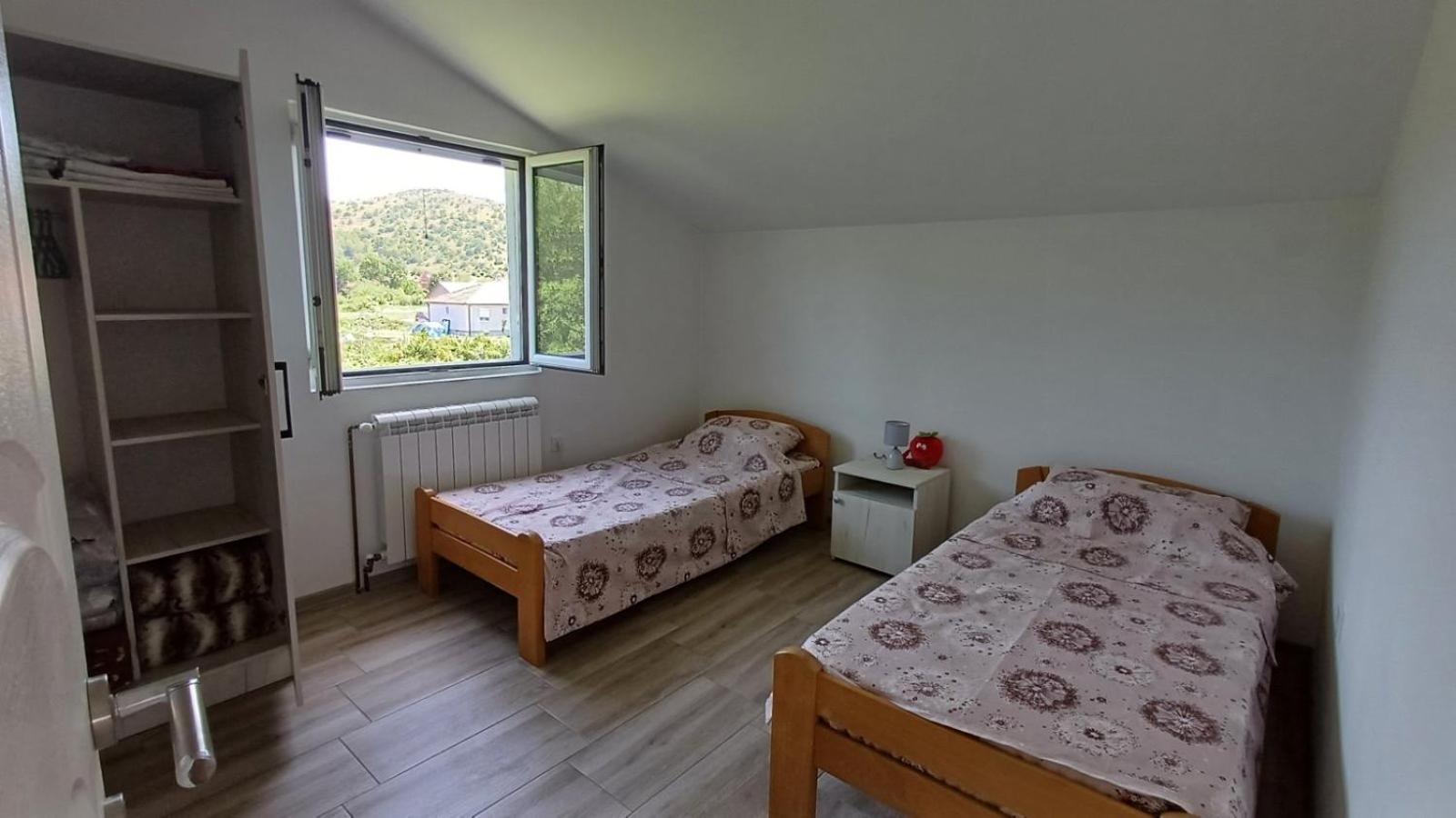 Апартаменты Cozy, Fully Equipped, Free Parking&Wifi, Quiet, 2Bd Подгорица Экстерьер фото