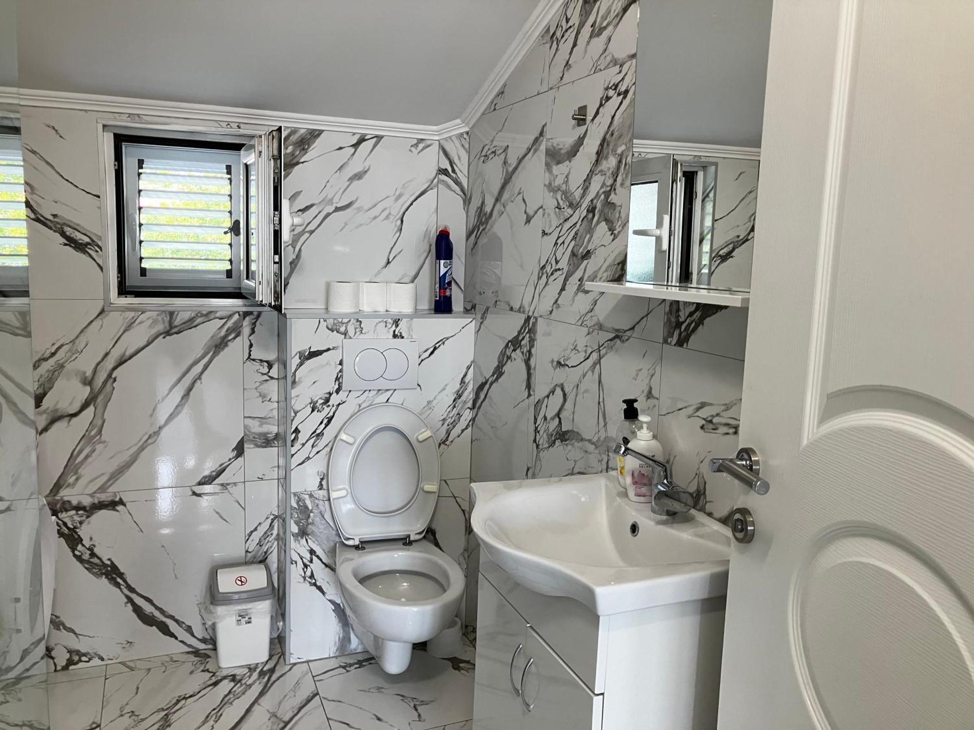 Апартаменты Cozy, Fully Equipped, Free Parking&Wifi, Quiet, 2Bd Подгорица Экстерьер фото